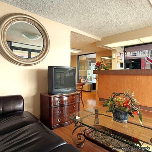 Express Inn & Suites Clearwater Пинелас Парк Интериор снимка