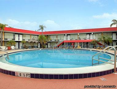 Express Inn & Suites Clearwater Пинелас Парк Екстериор снимка