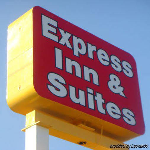 Express Inn & Suites Clearwater Пинелас Парк Екстериор снимка